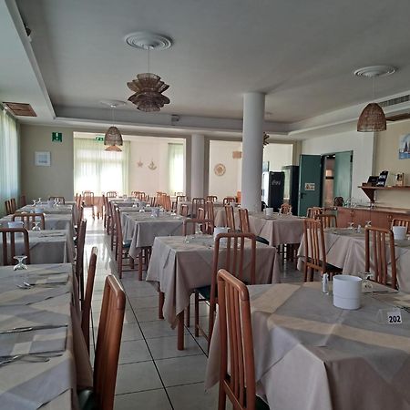 Hotel Marebello Tortoreto Esterno foto