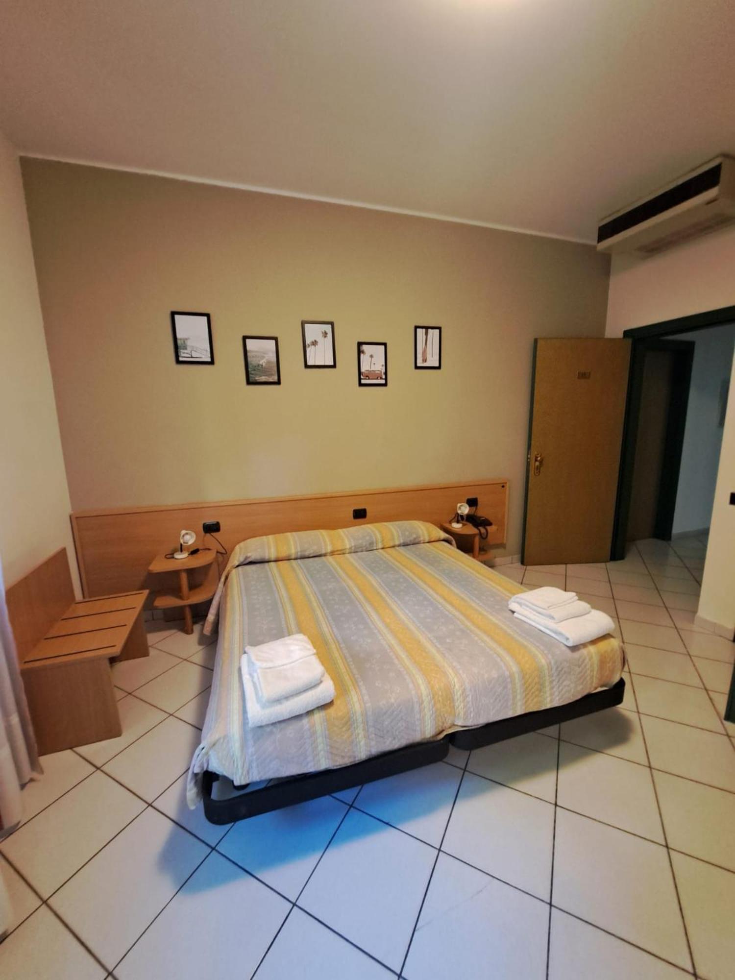 Hotel Marebello Tortoreto Esterno foto