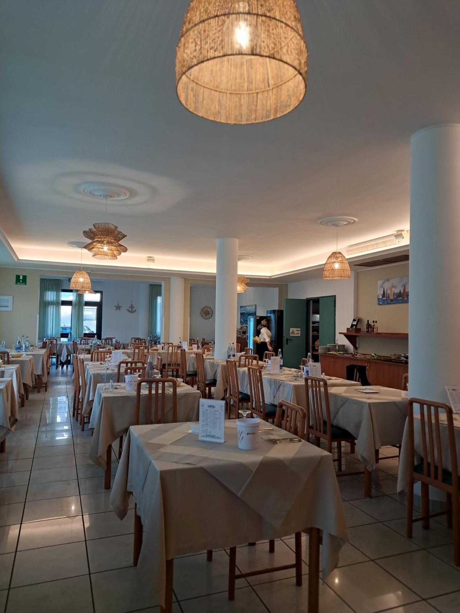Hotel Marebello Tortoreto Esterno foto