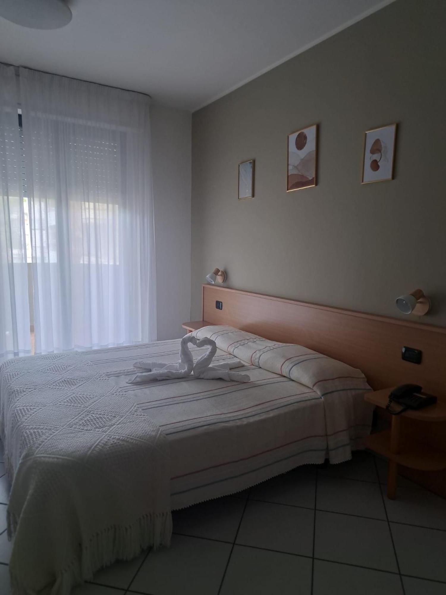 Hotel Marebello Tortoreto Esterno foto